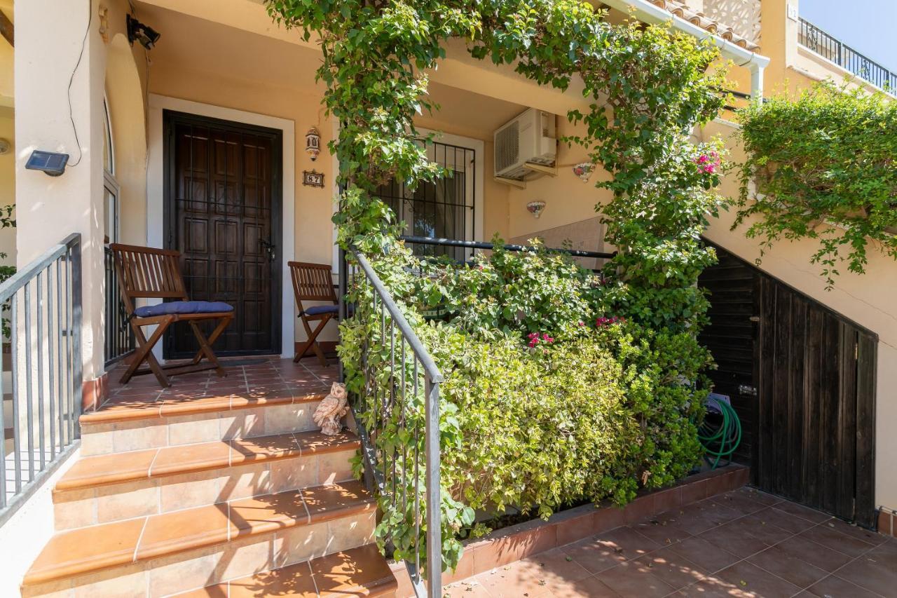 Heads 2 Holiday Homes Apartment Villamartin  Exterior foto