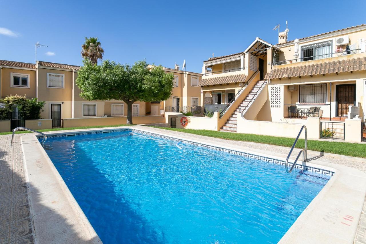 Heads 2 Holiday Homes Apartment Villamartin  Exterior foto